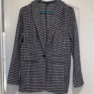 SHEIN Black and White Houndstooth Blazer